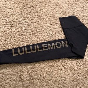 Lululemon *Limited Edition* Black Align Leggings  w/ gold lululemon Size 6.